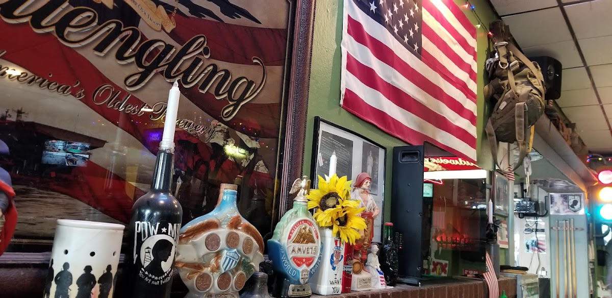 Veterans Pub & Pizza